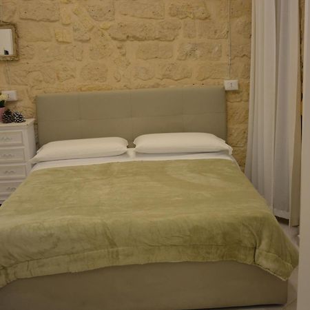 Dimora Del Carmine Hotel Bari Ngoại thất bức ảnh