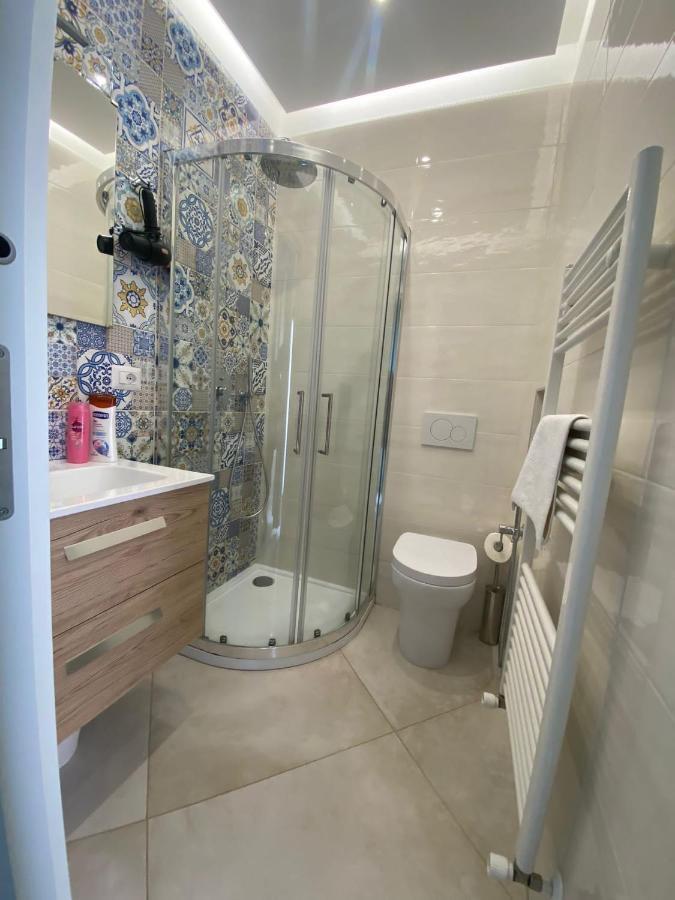 Dimora Del Carmine Hotel Bari Ngoại thất bức ảnh