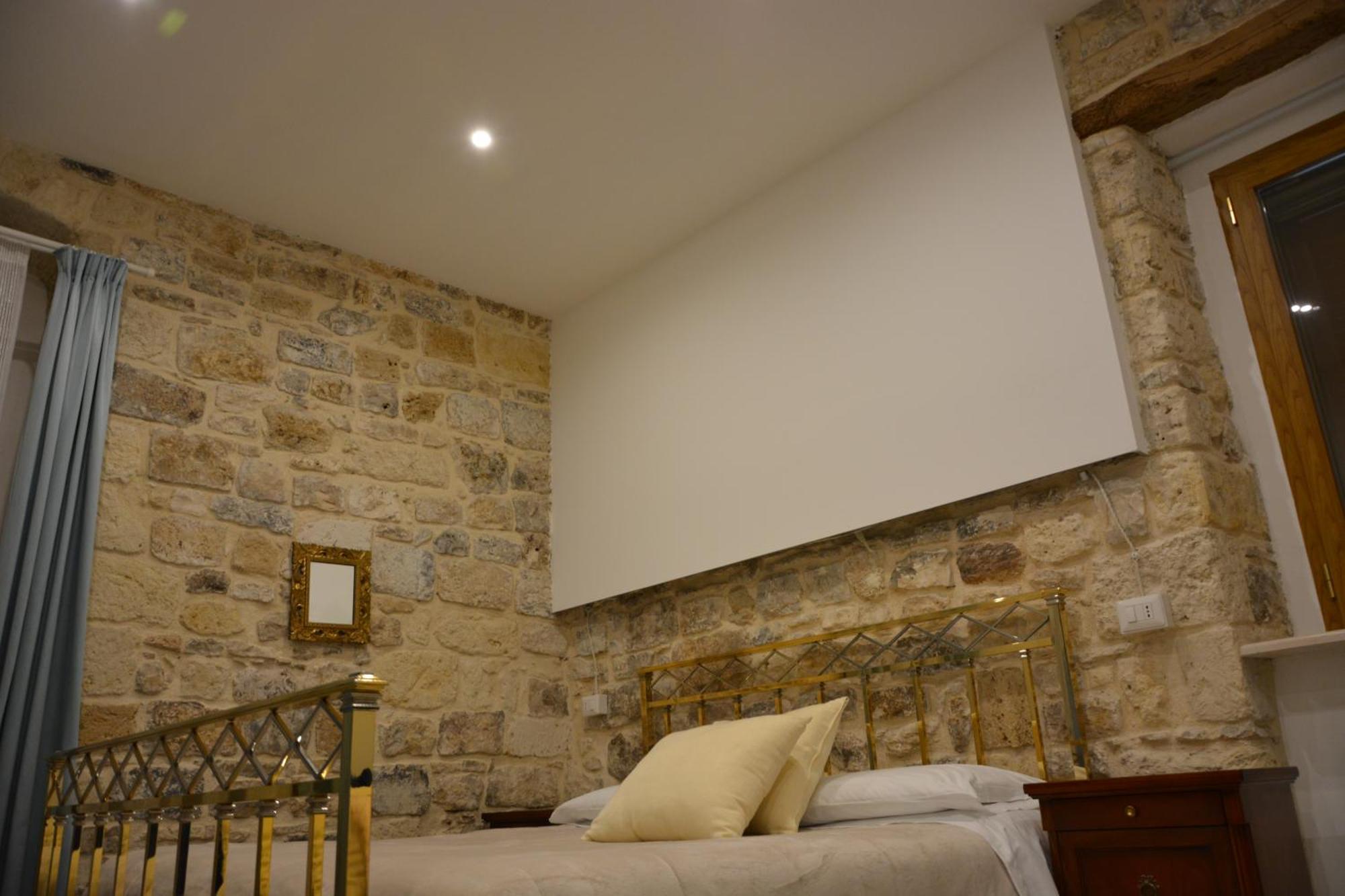 Dimora Del Carmine Hotel Bari Ngoại thất bức ảnh
