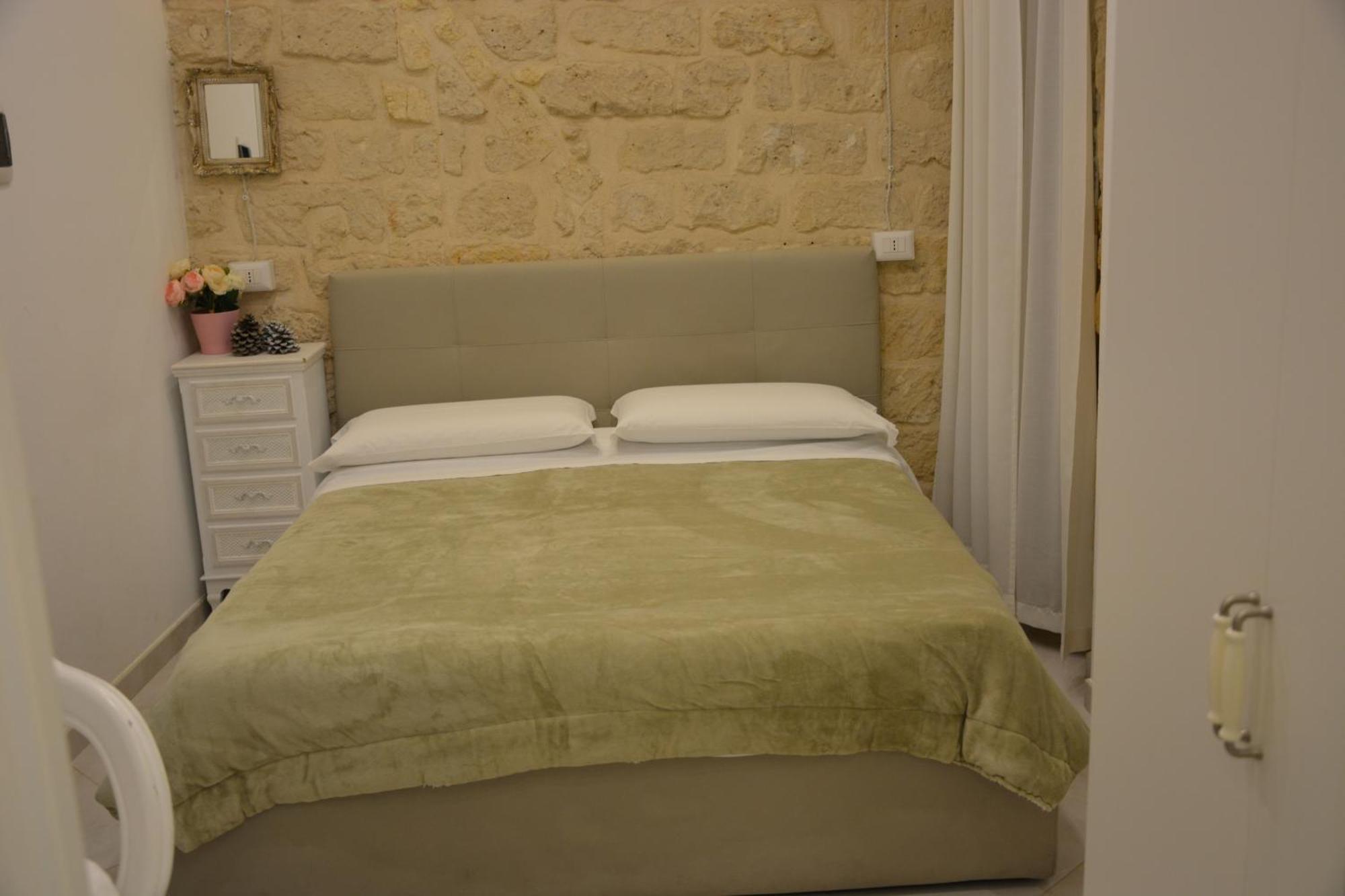 Dimora Del Carmine Hotel Bari Ngoại thất bức ảnh