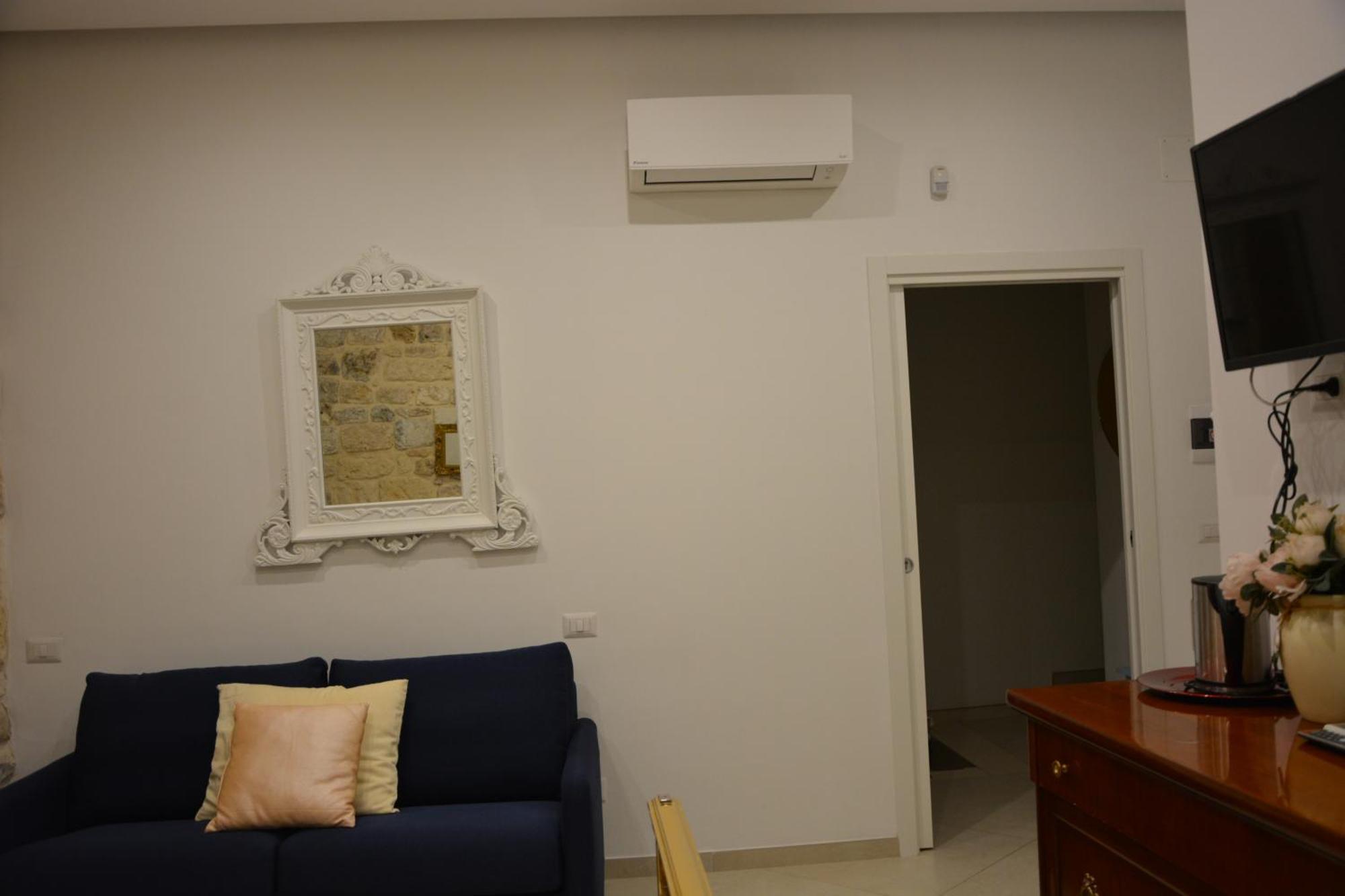 Dimora Del Carmine Hotel Bari Ngoại thất bức ảnh